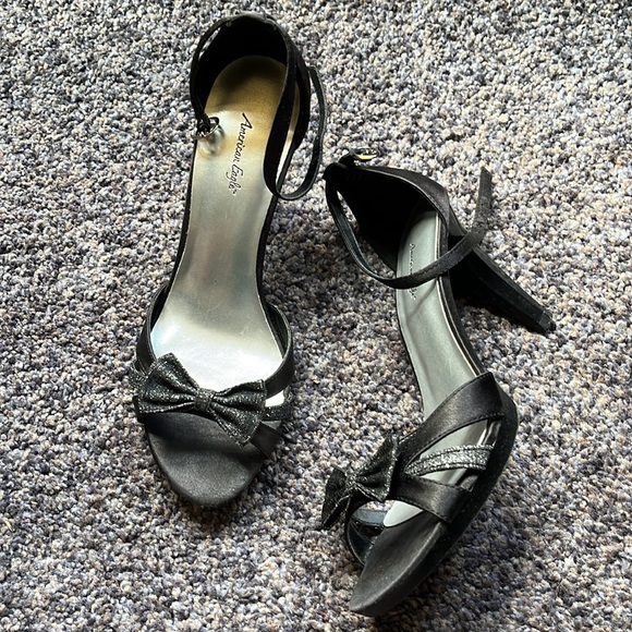 American Eagle Strappy Bow Open Toe Heels - Picture 6 of 7